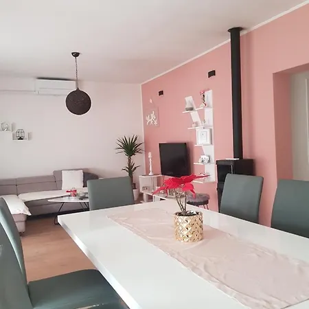 Apartament Milutin *