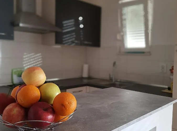 아파트 Milutin 브로다리카